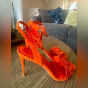 INC Devynnl heels, orange, size 8